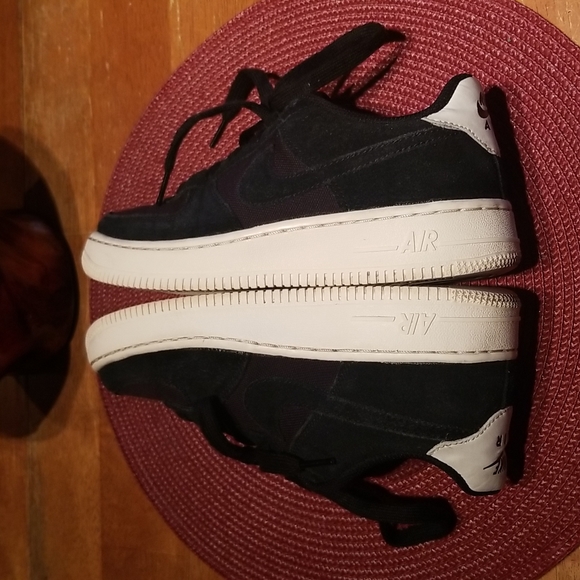 Nike Air Force One AF1. Size 6.5 - Picture 9 of 12